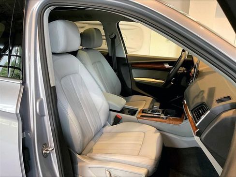 Used 2023 Audi Q5 2.0T Premium Plus w/ Premium Plus Package AWD/4WD image 19