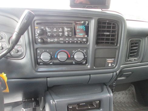 Used 2000 Chevrolet Silverado 2500 LT AWD/4WD image 25