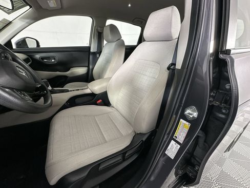 Used 2023 Honda HR-V LX image 11