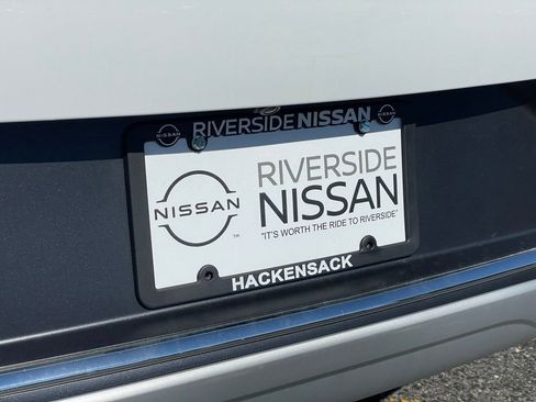 Used 2022 Buick Encore GX Essence image 25