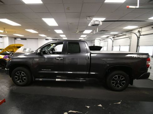 Used 2020 Toyota Tundra Limited w/ Limited Premium Package AWD/4WD image 4