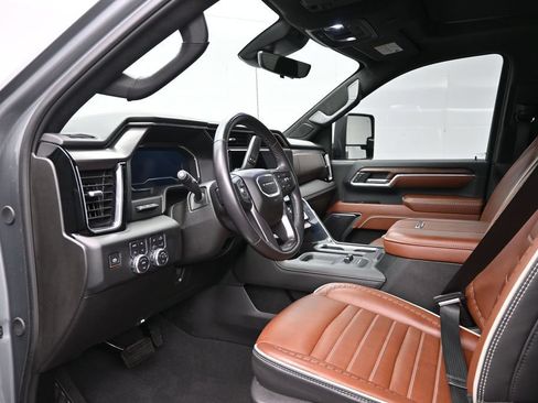 Used 2024 GMC Sierra 2500 Denali Ultimate w/ Max Trailering Package AWD/4WD image 10