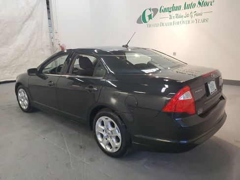 Used 2010 Ford Fusion SE FWD image 3
