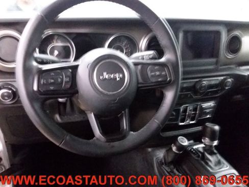 Used 2021 Jeep Gladiator Sport image 12
