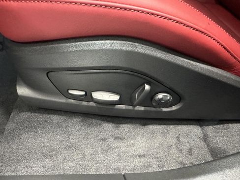 New 2026 Porsche Macan 4S Electric AWD/4WD image 19