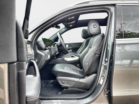 Certified 2025 Mercedes-Benz GLE 450 4MATIC image 2