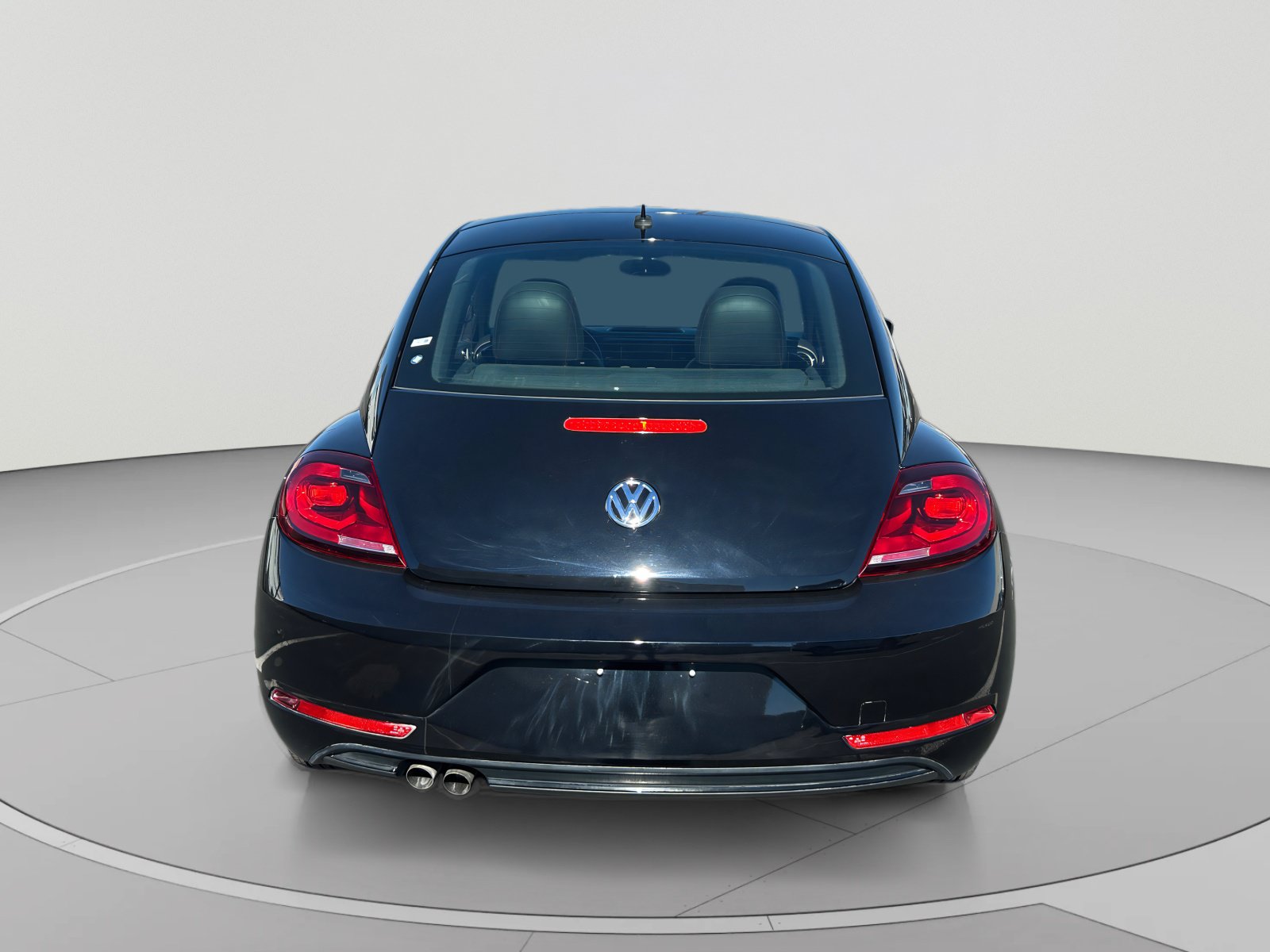 Used 2017 Volkswagen Beetle 1.8T Classic FWD image 4