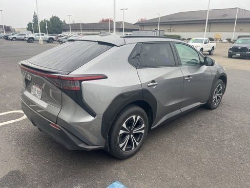 Used 2024 Toyota bZ4X XLE image 5