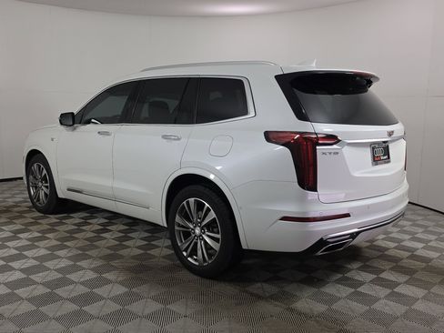 Used 2021 Cadillac XT6 Premium Luxury FWD image 5