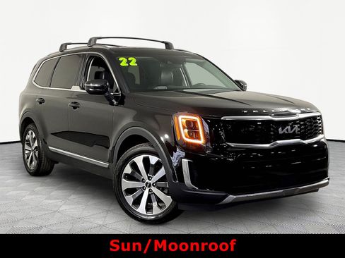 Used 2022 Kia Telluride EX w/ EX Premium Package FWD image 3
