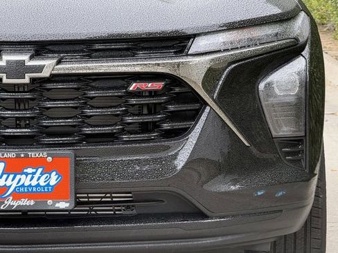 New 2026 Chevrolet Trax RS image 9
