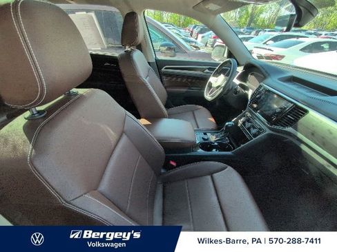 Used 2023 Volkswagen Atlas SE w/ Panoramic Sunroof Package AWD/4WD image 5