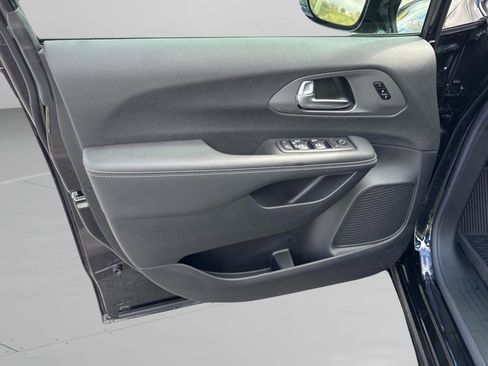 New 2026 Chrysler Pacifica Select w/ S Appearance Package image 23