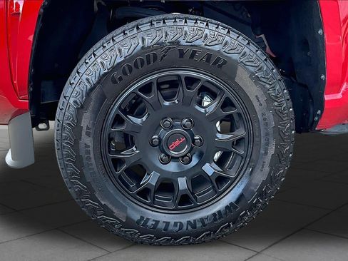 Used 2026 Toyota Tacoma SR5 AWD/4WD image 10
