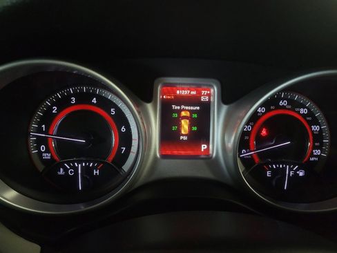 Used 2020 Dodge Journey SE FWD image 23