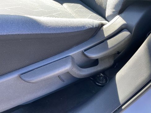 Used 2025 Nissan Versa SV image 22