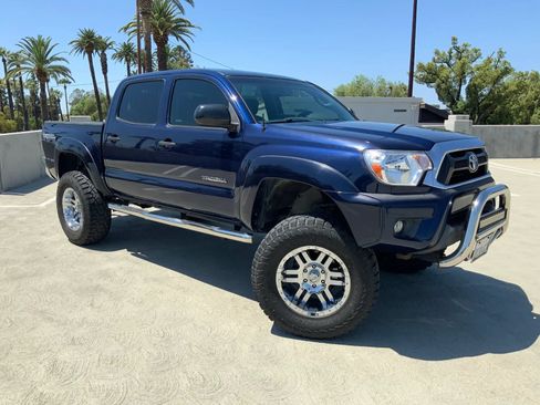 Used 2013 Toyota Tacoma PreRunner w/ TRD Off-Road Pkg RWD image 4