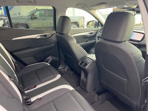 Used 2025 Buick Envision Sport Touring image 24