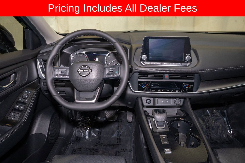 Used 2026 Nissan Rogue Dark Armor FWD image 7