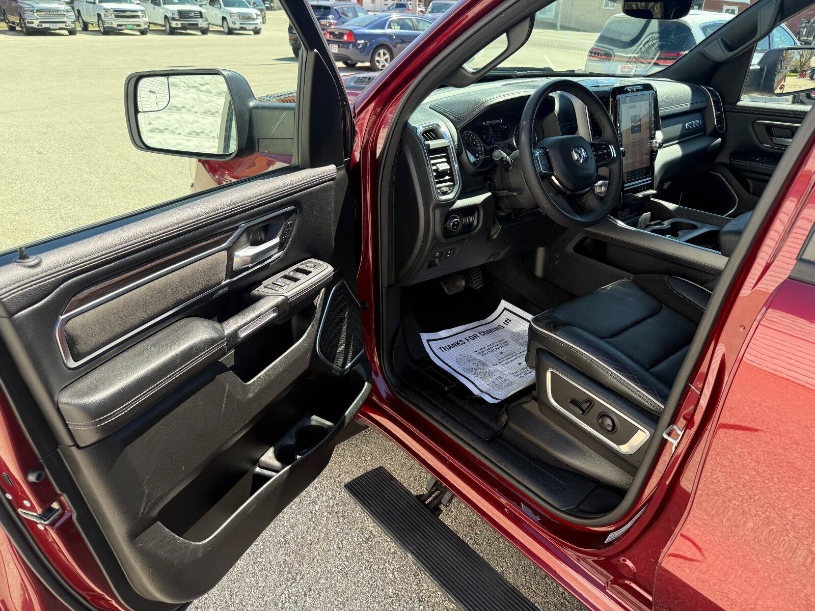 Used 2025 RAM 1500 Laramie w/ Sport Appearance Package AWD/4WD image 10