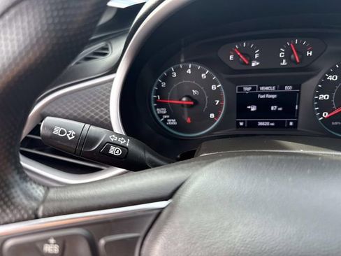 Used 2025 Chevrolet Malibu LT image 35