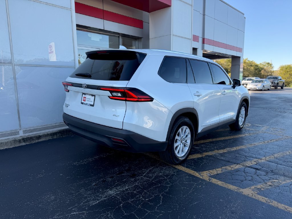 Used 2025 Toyota Grand Highlander AWD Hybrid image 5