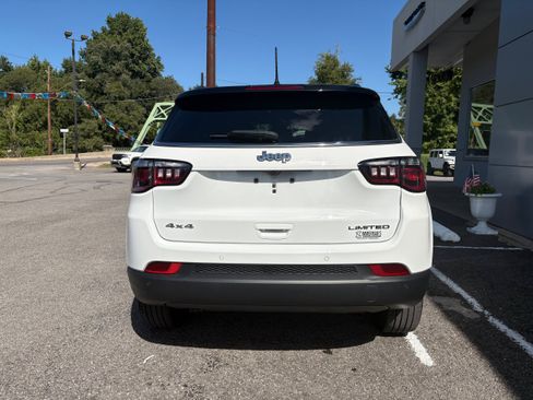 Certified 2025 Jeep Compass Limited AWD/4WD image 8