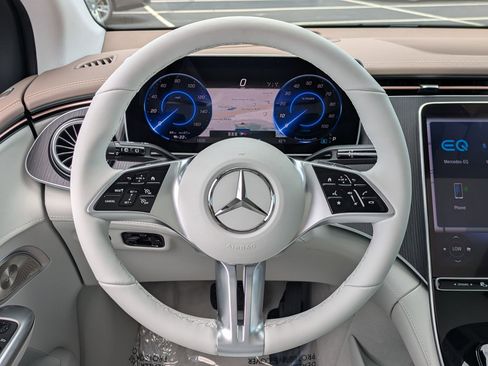 New 2026 Mercedes-Benz EQE 320 4MATIC SUV image 18
