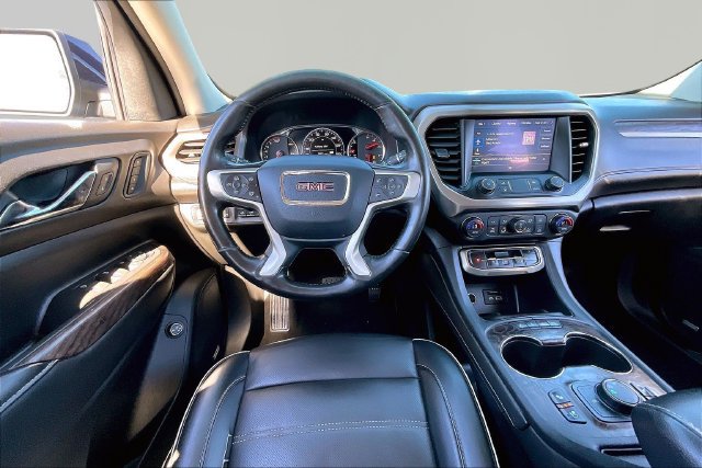 Used 2021 GMC Acadia Denali w/ Denali Technology Package AWD/4WD image 8