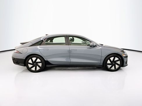 Used 2024 Hyundai Ioniq 6 SE RWD image 10