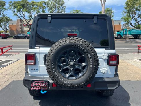 Used 2023 Jeep Wrangler Unlimited w/ Convenience Group AWD/4WD image 7