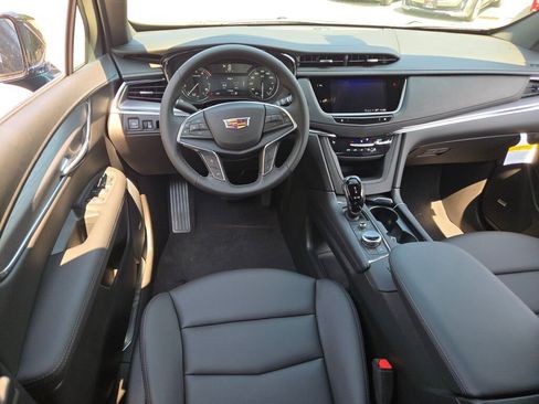 New 2025 Cadillac XT5 Luxury image 23