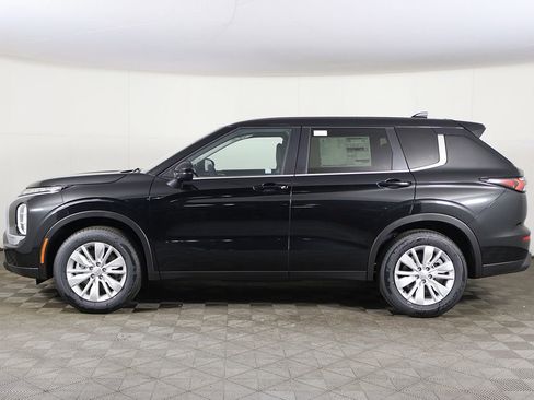 New 2026 Mitsubishi Outlander ES FWD image 16