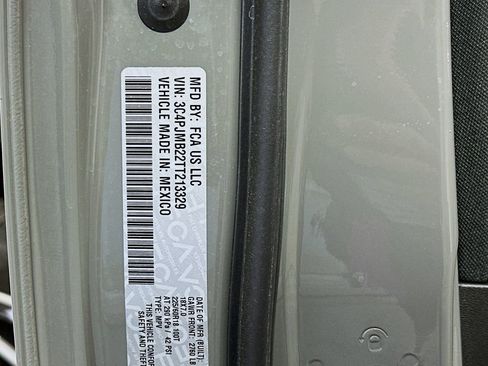 New 2026 Jeep Cherokee Laredo image 32