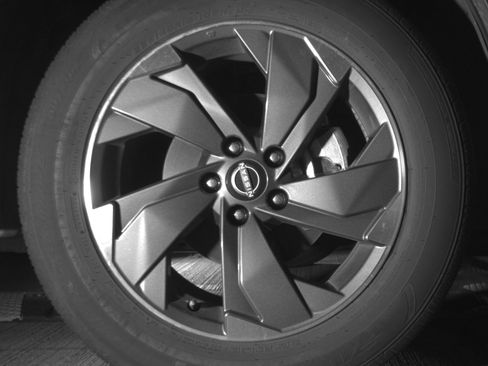 Used 2025 Nissan Rogue SV image 13