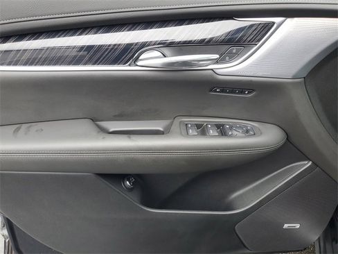 Certified 2024 Cadillac XT6 Premium Luxury w/ Technology Package image 11