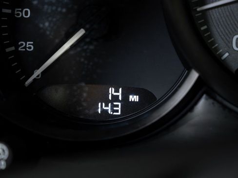 New 2026 Porsche Macan S image 12