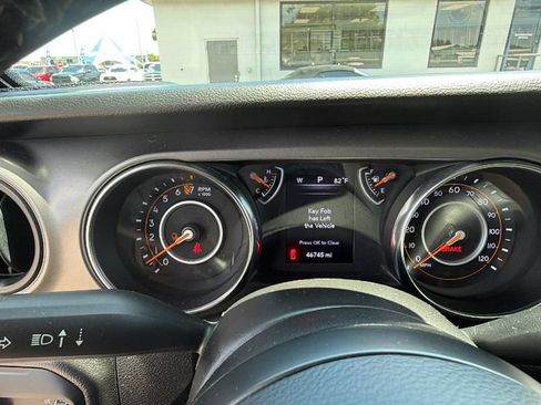 Used 2023 Jeep Gladiator Sport AWD/4WD image 18
