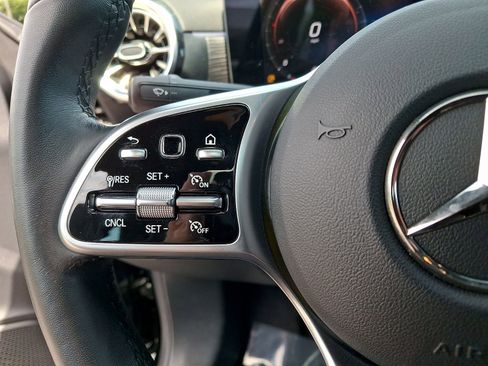 Used 2022 Mercedes-Benz CLA 250 image 21