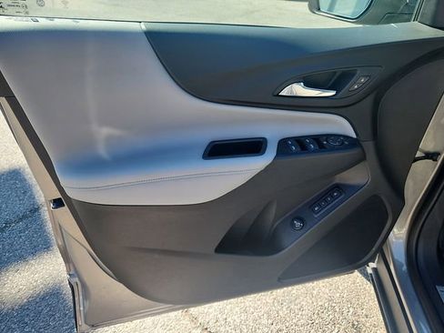 Used 2019 Chevrolet Equinox Premier AWD/4WD image 12