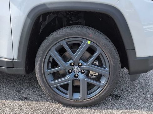 New 2026 Jeep Compass Latitude AWD/4WD image 10