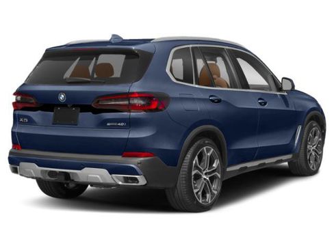 Used 2023 BMW X5 xDrive40i w/ Premium Package AWD/4WD image 2
