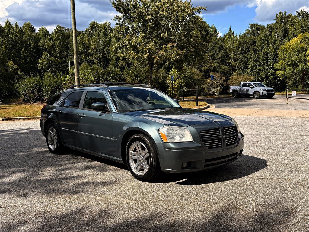 Used 2005 Dodge Magnum R/T w/ Convenience Group II RWD image 3