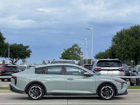 Used 2025 Kia K4 EX FWD image 3