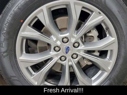 Used 2023 Ford Explorer XLT w/ Equipment Group 202A AWD/4WD image 10