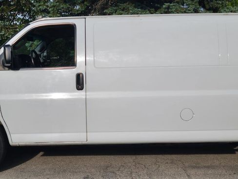 Used 2020 Chevrolet Express 2500 Extended w/ Communications Package RWD image 11