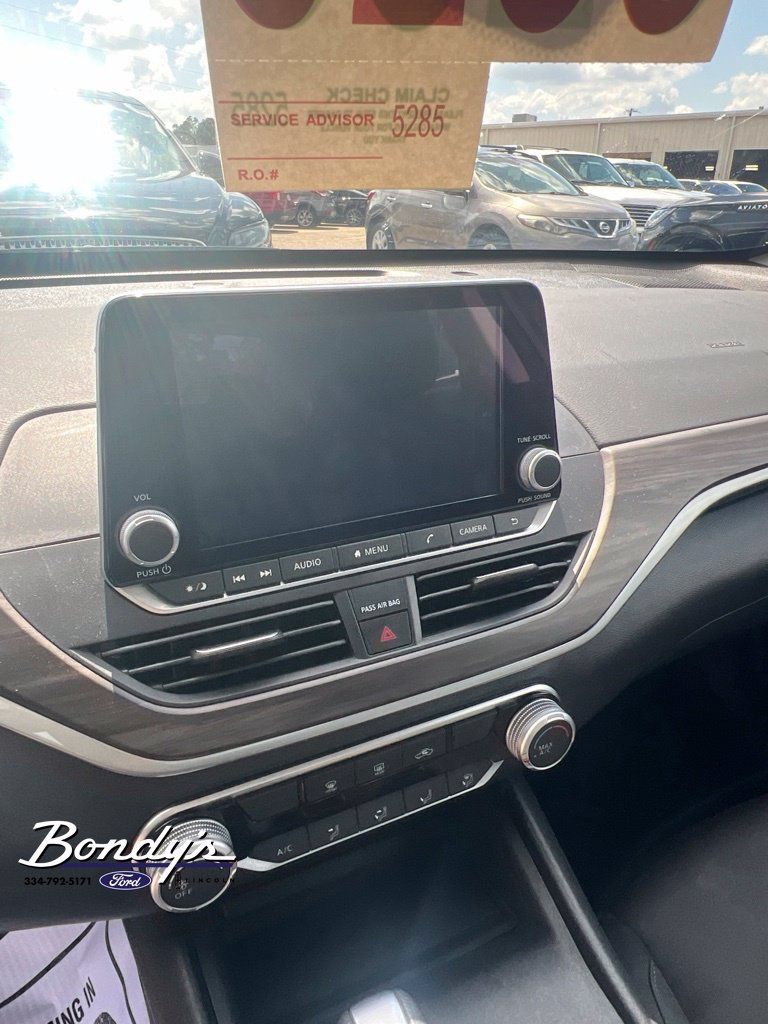 Used 2025 Nissan Altima 2.5 SV FWD image 7