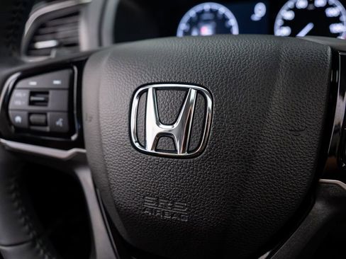 Certified 2026 Honda Odyssey Touring image 28