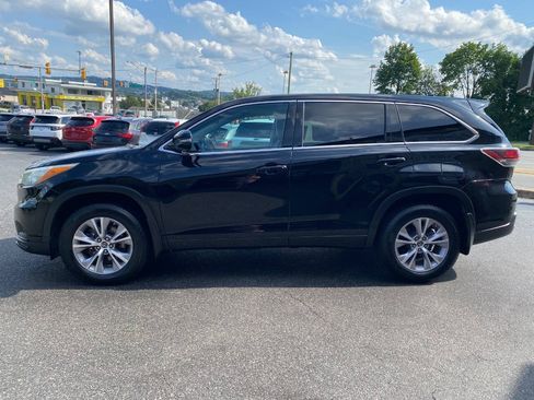 Used 2016 Toyota Highlander Plus AWD/4WD image 6