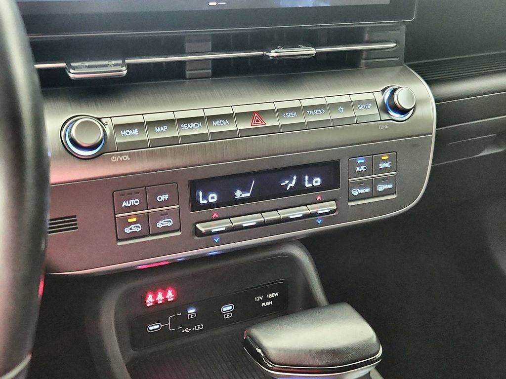 Used 2025 Hyundai Kona SEL AWD/4WD image 28